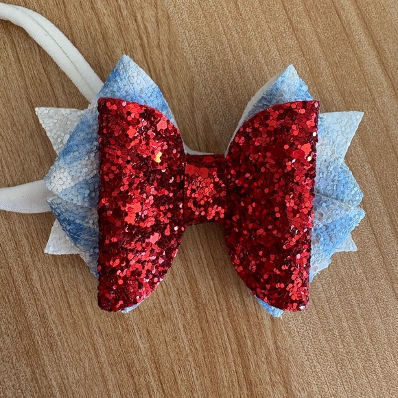 Wizard of Oz inspired baby bow headband - Picture 3 of 9